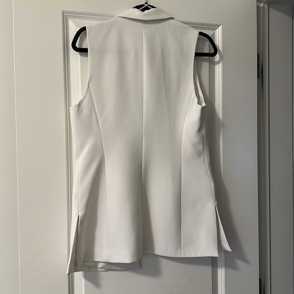 NWOT Sleeveless Zara Blazer - Picture 3 of 3